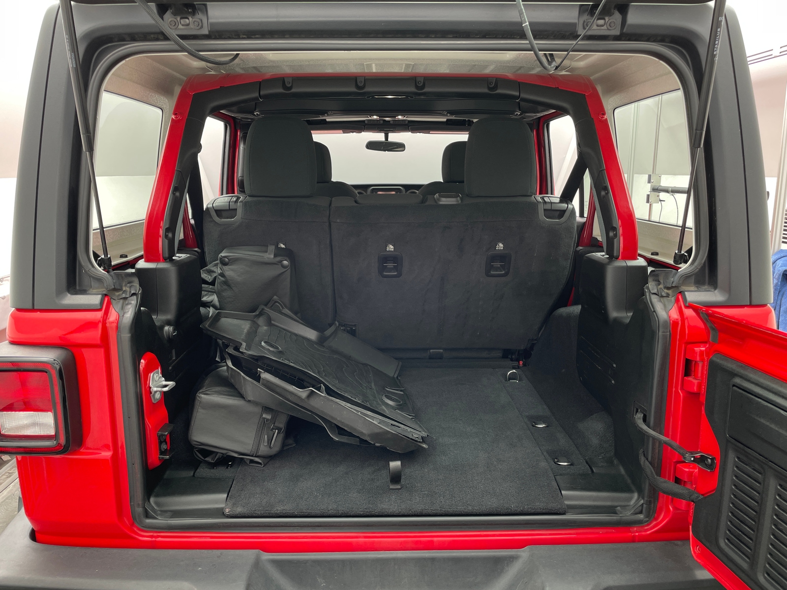 Thumbnail: 2021 Jeep Wrangler - 7
