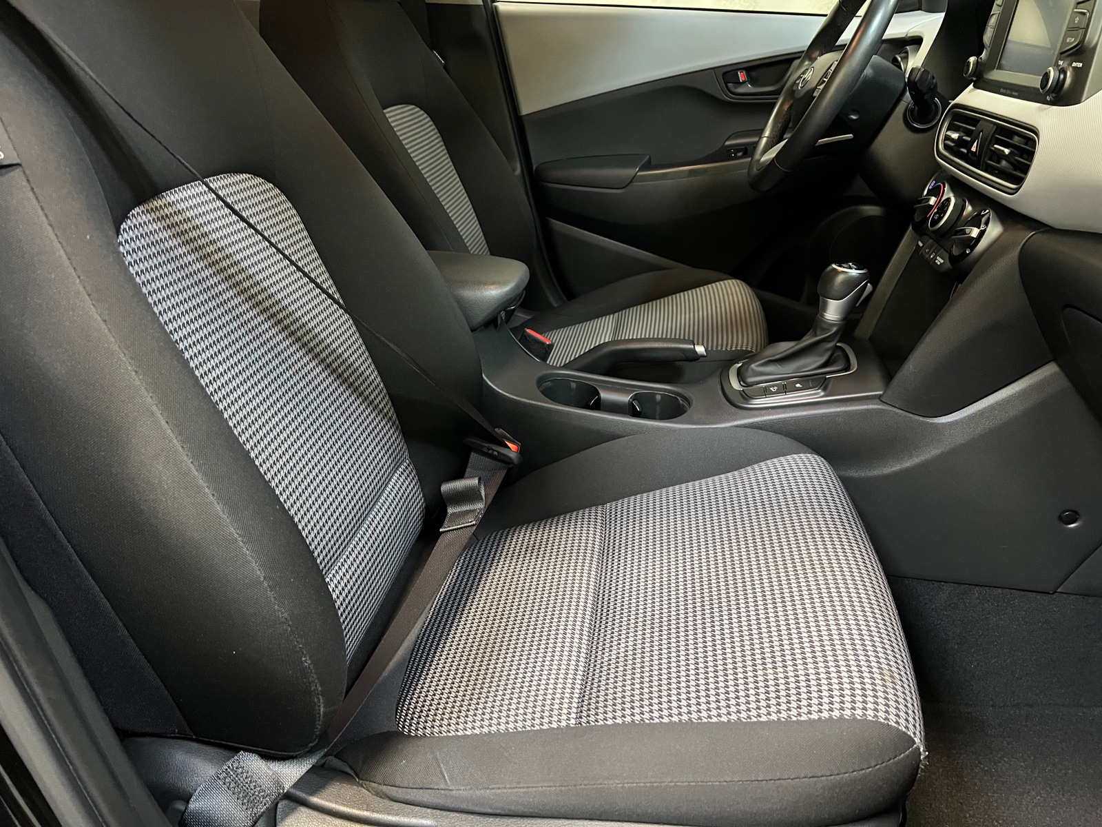 Thumbnail: 2020 Hyundai Kona - 2