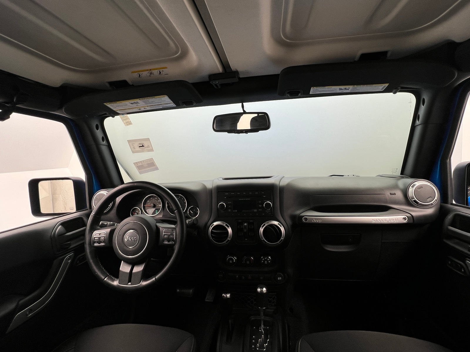 Thumbnail: 2016 Jeep Wrangler - 3