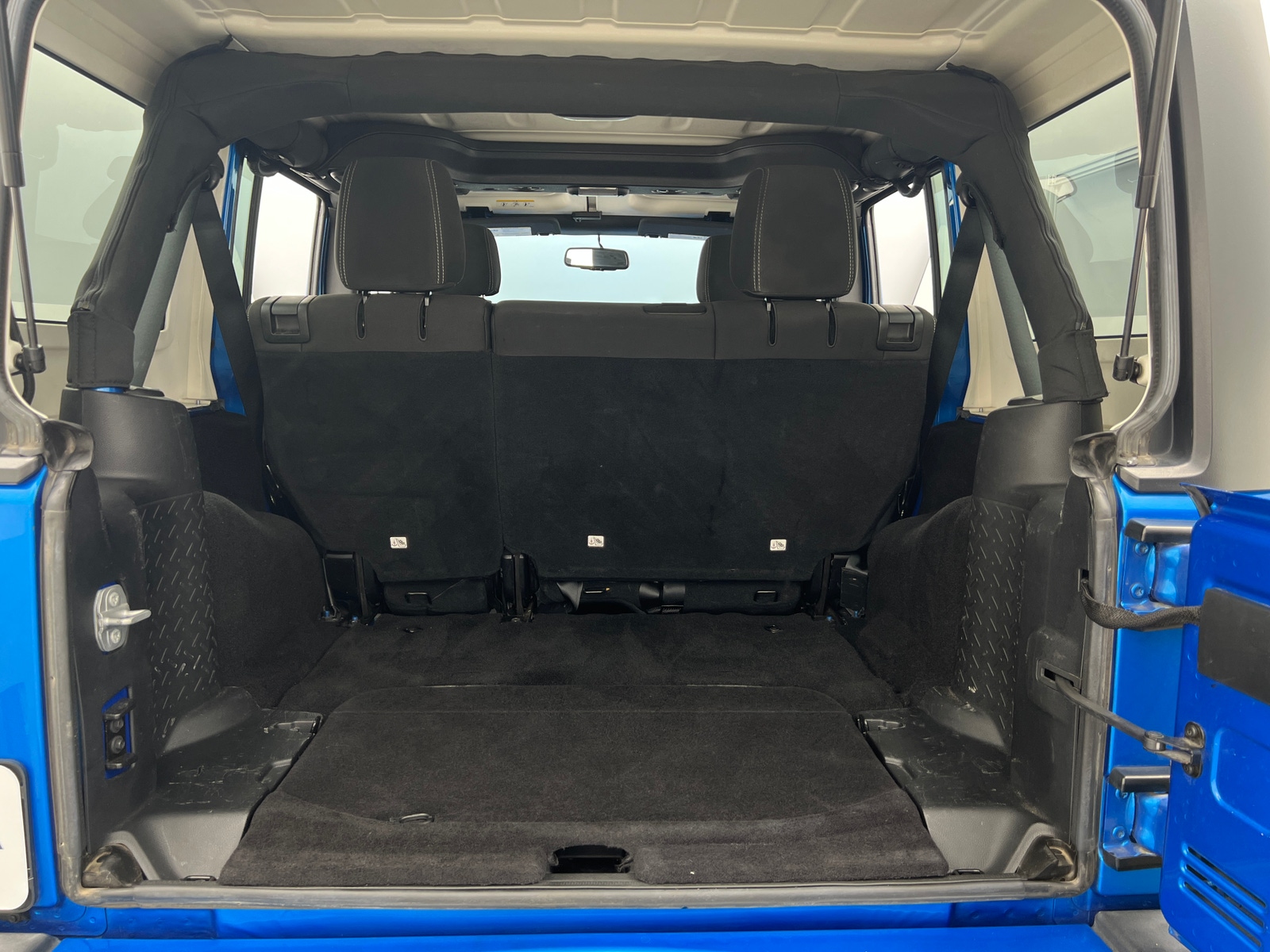 Thumbnail: 2016 Jeep Wrangler - 7