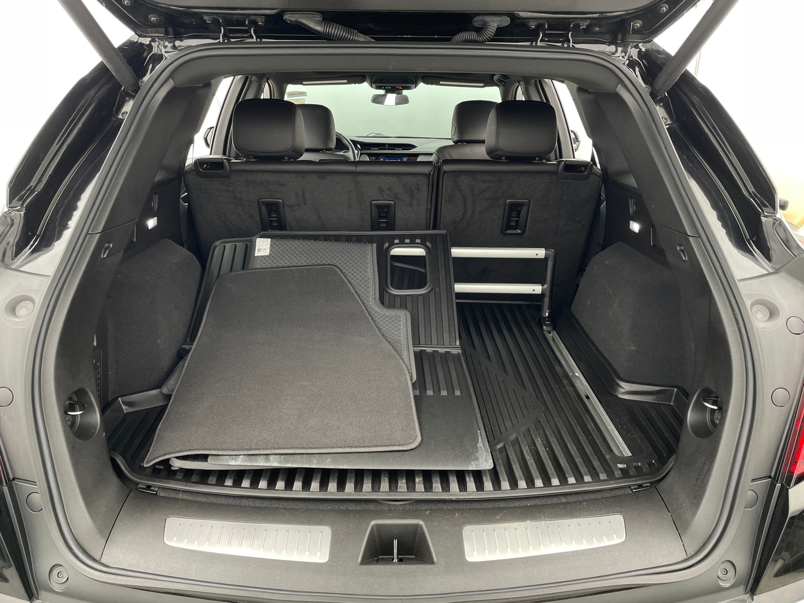 Thumbnail: 2023 Cadillac XT5 - 6