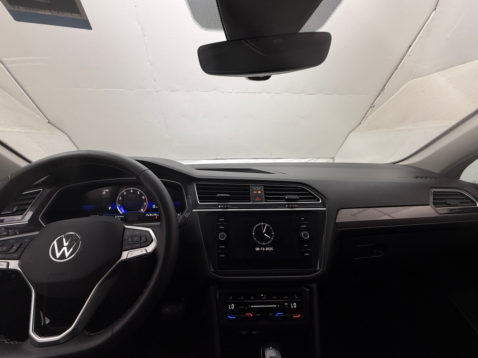 Thumbnail: 2024 Volkswagen Tiguan - 2