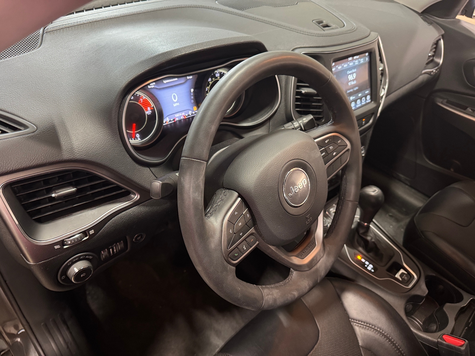 Thumbnail: 2022 Jeep Cherokee - 2