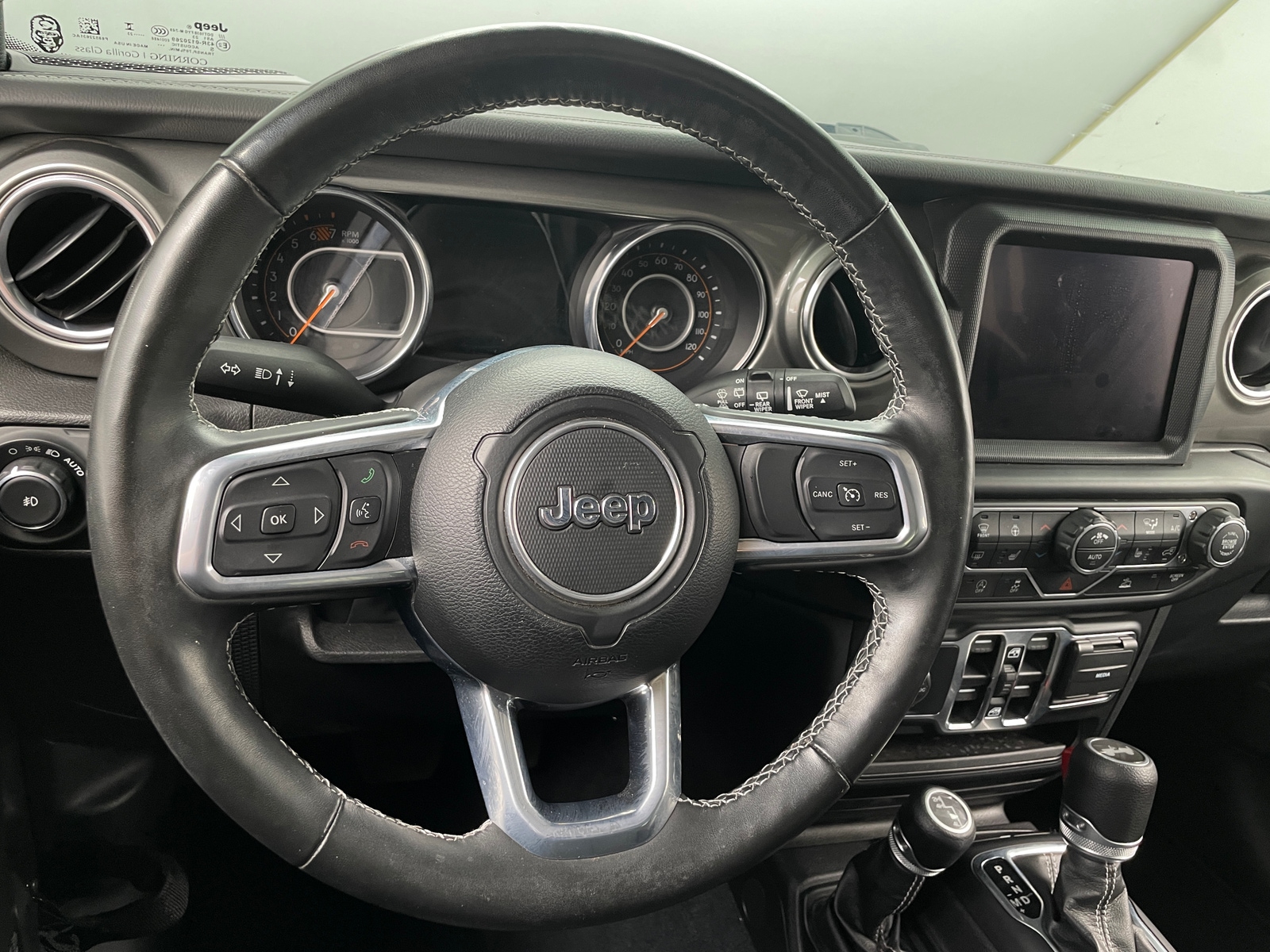 Thumbnail: 2022 Jeep Wrangler - 5