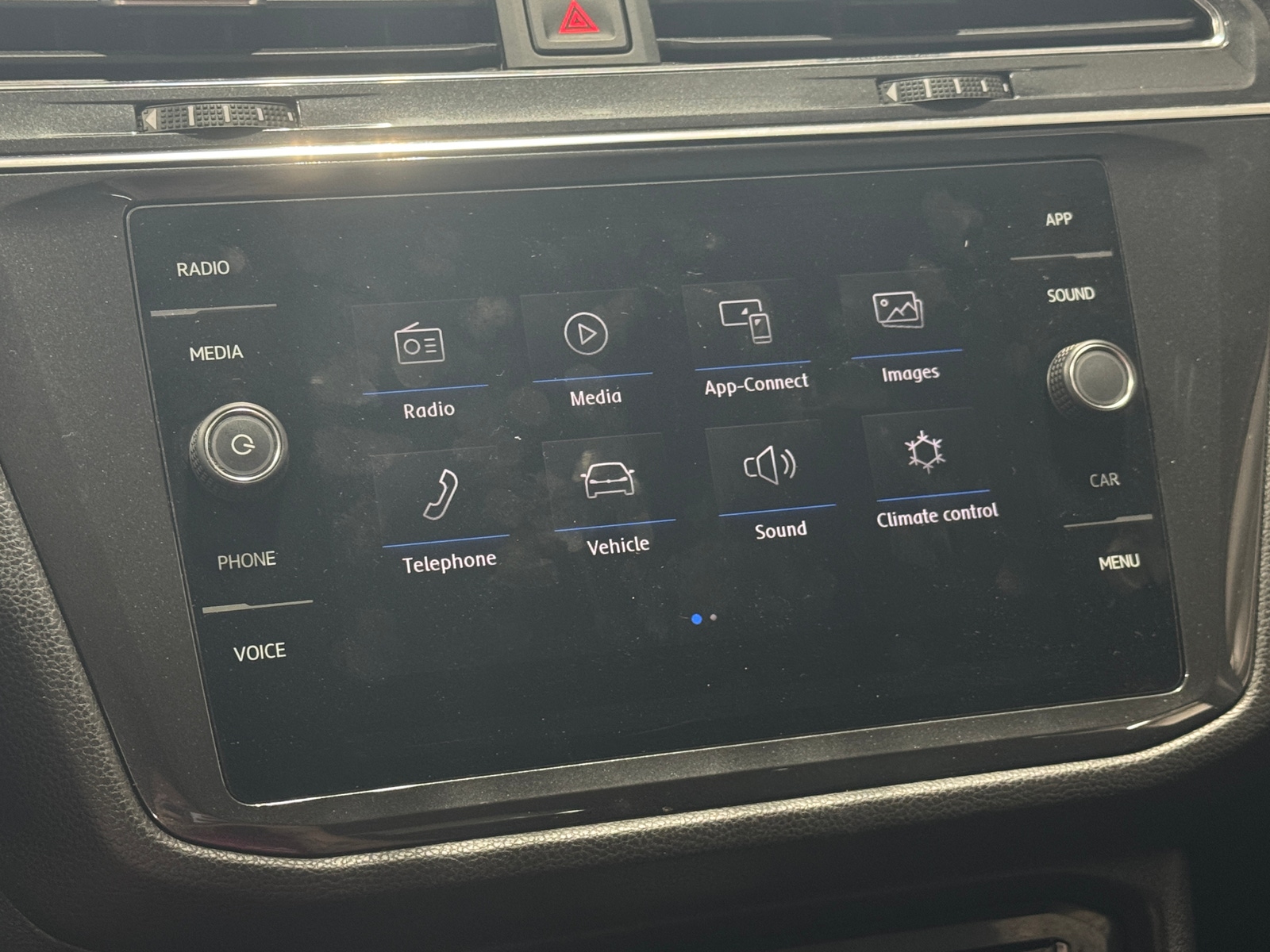 Thumbnail: 2019 Volkswagen Tiguan - 3