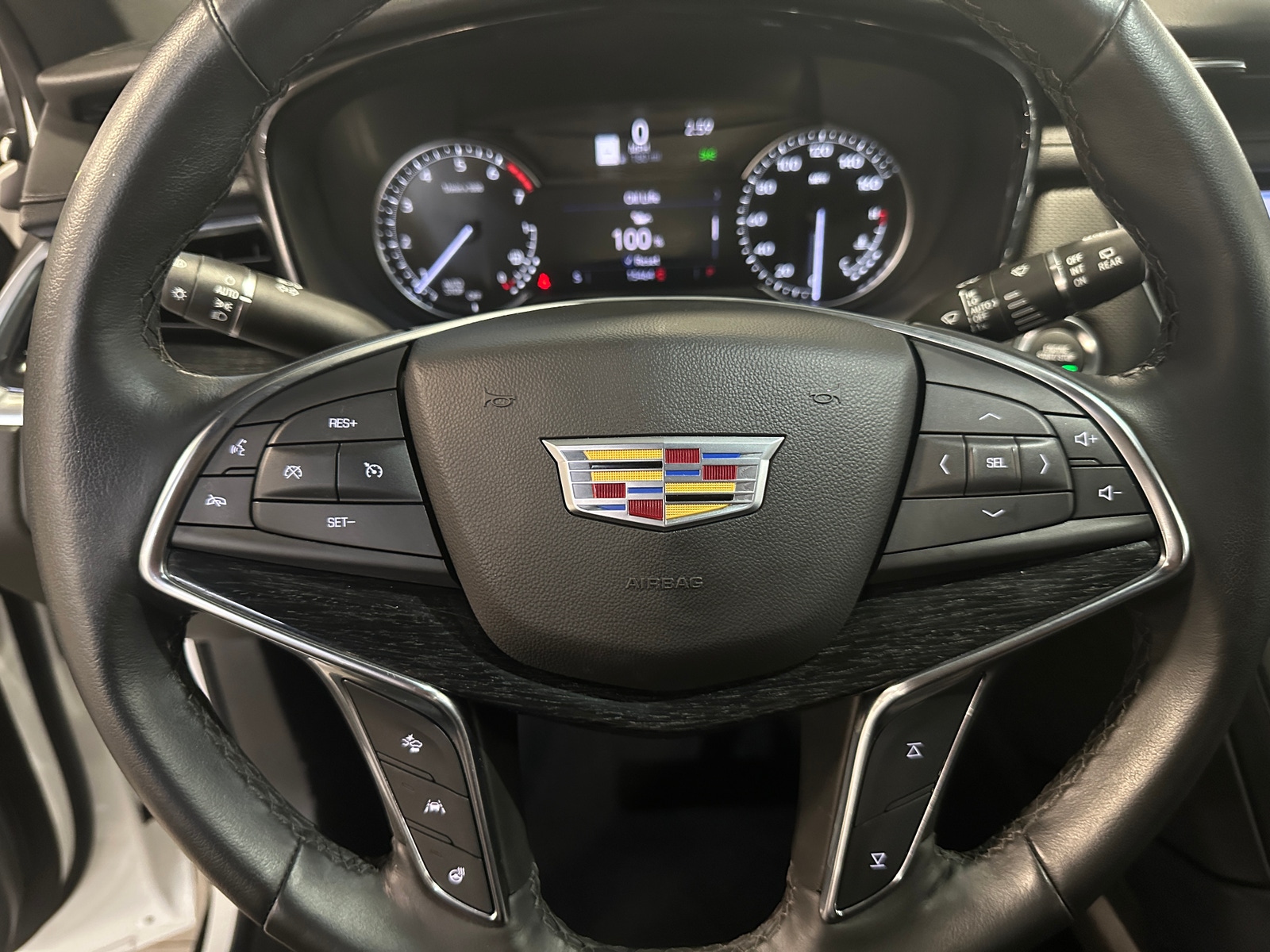 Thumbnail: 2023 Cadillac XT5 - 4