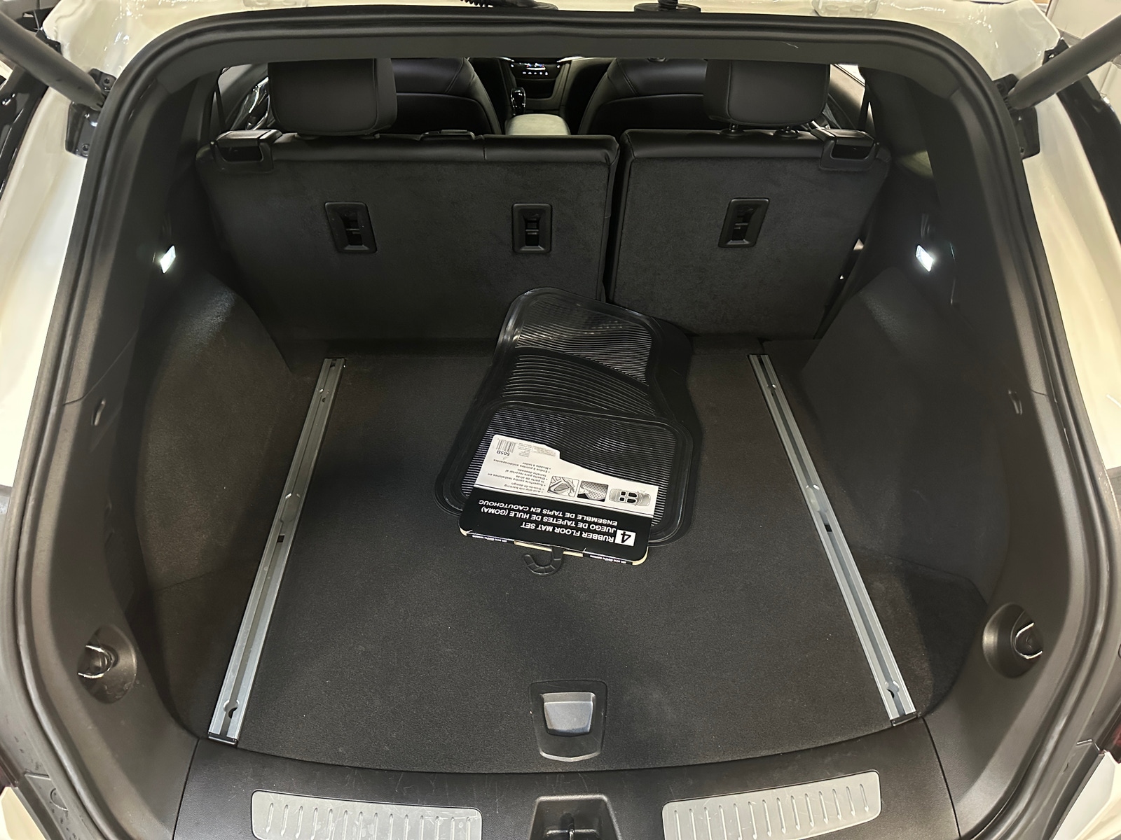 Thumbnail: 2023 Cadillac XT5 - 6