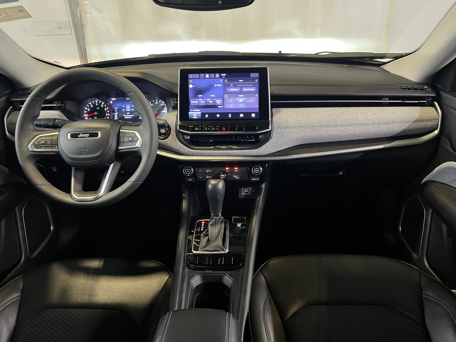 Thumbnail: 2022 Jeep Compass - 3