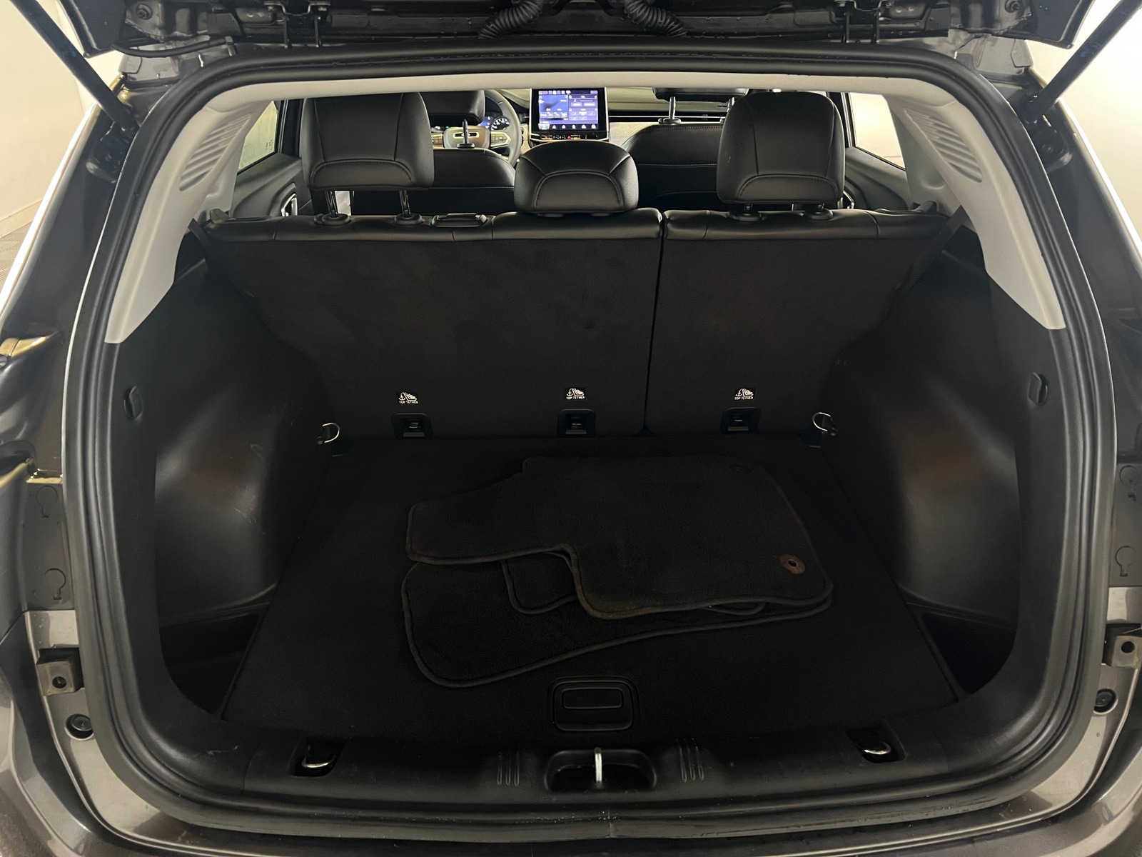 Thumbnail: 2022 Jeep Compass - 7