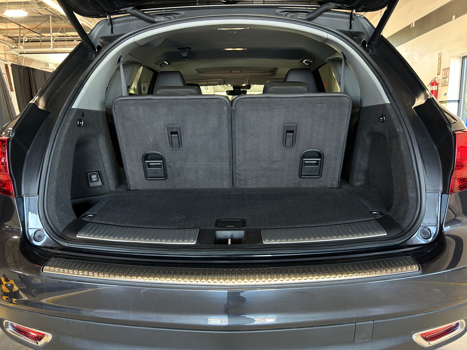 Thumbnail: 2016 Acura MDX - 6