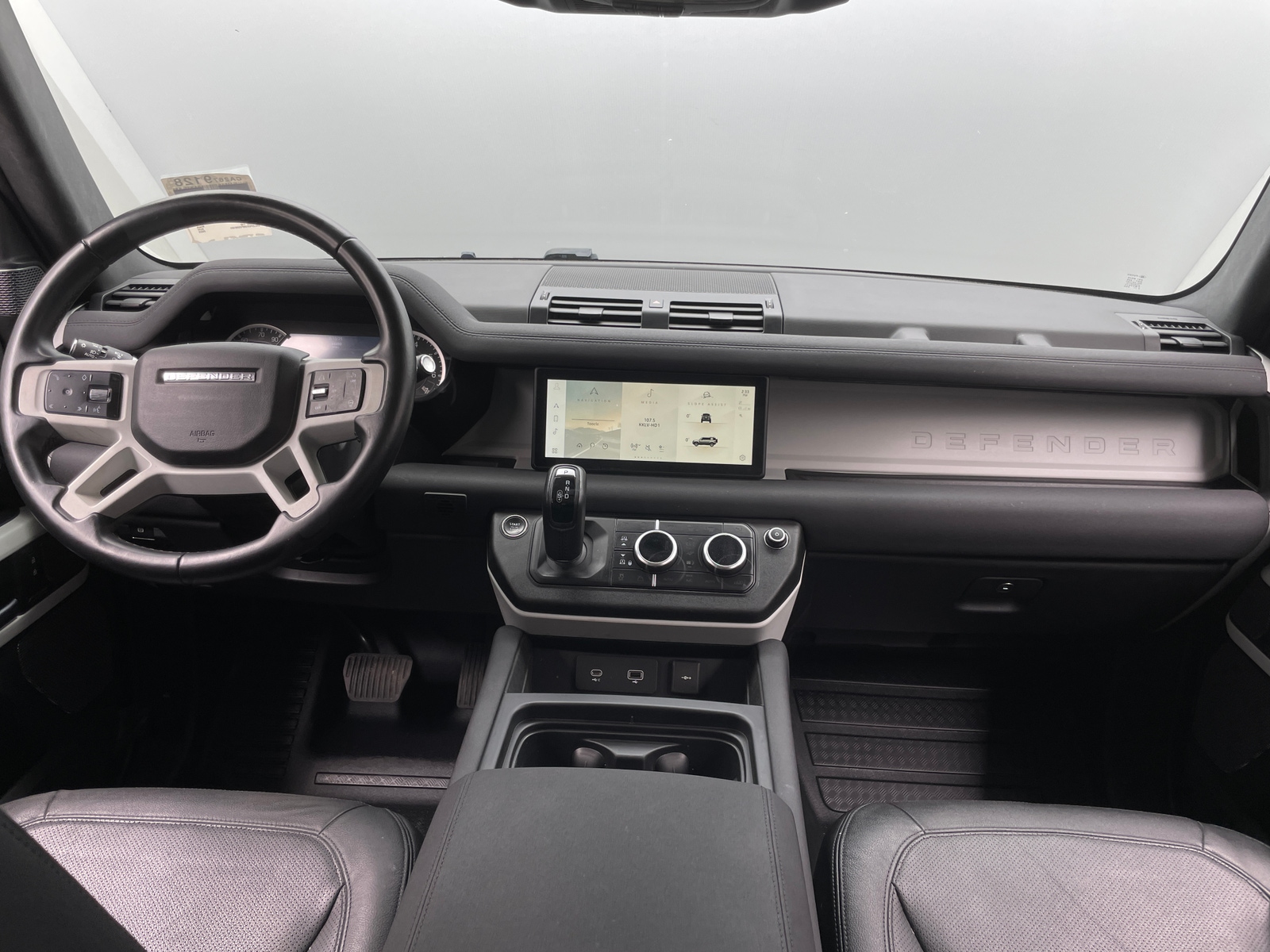 Thumbnail: 2023 Land Rover Defender - 2