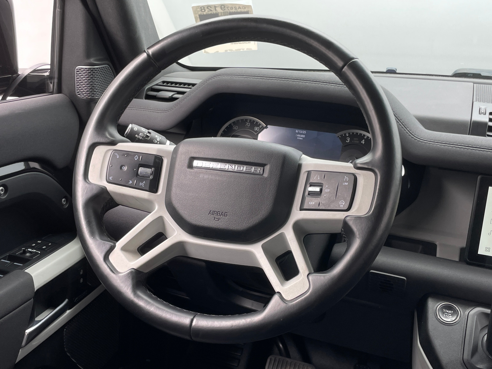 Thumbnail: 2023 Land Rover Defender - 4