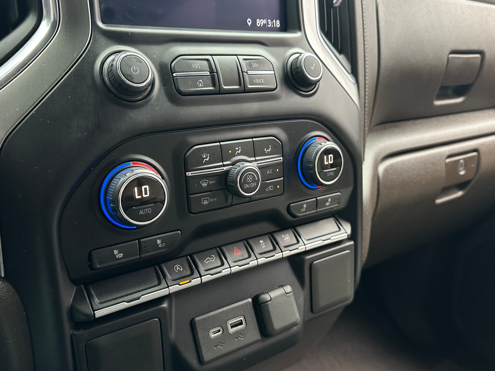 Thumbnail: 2020 Chevrolet Silverado 1500 - 4