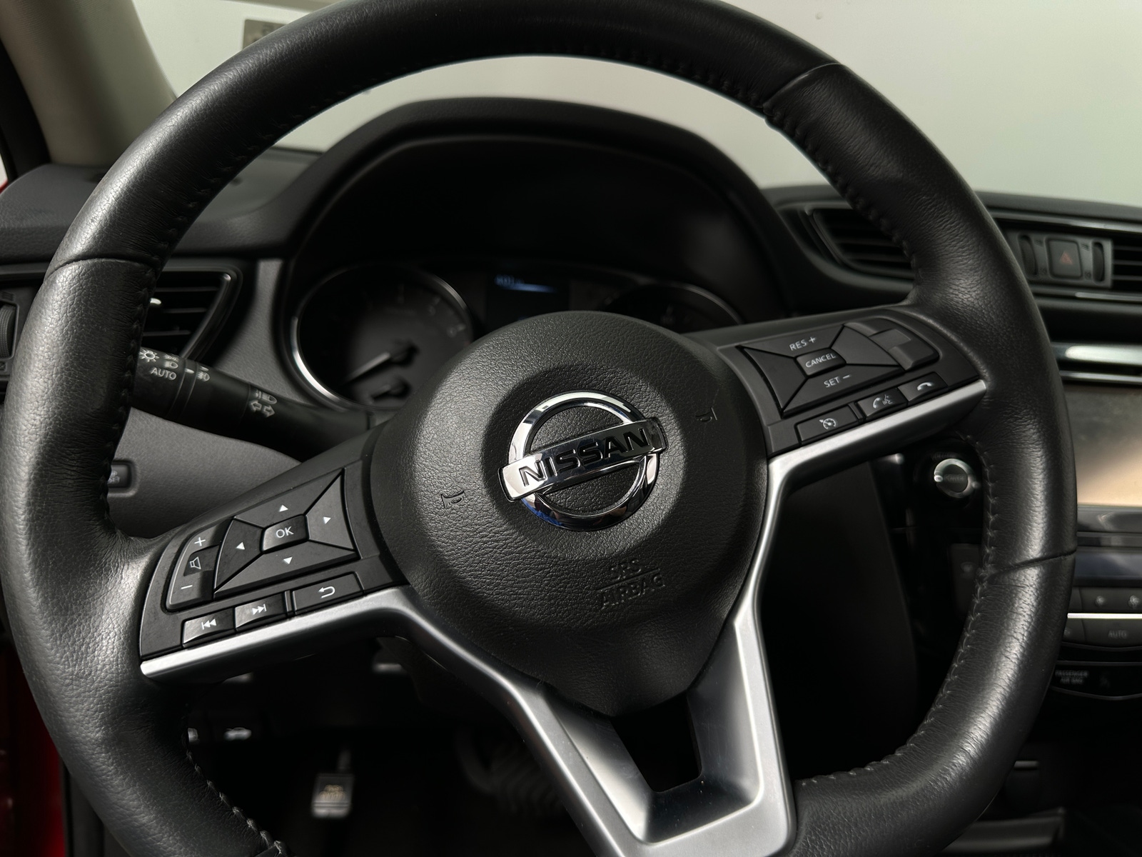 Thumbnail: 2017 Nissan Rogue - 5