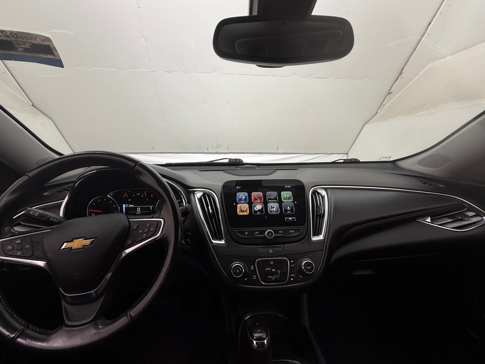 Thumbnail: 2018 Chevrolet Malibu - 3