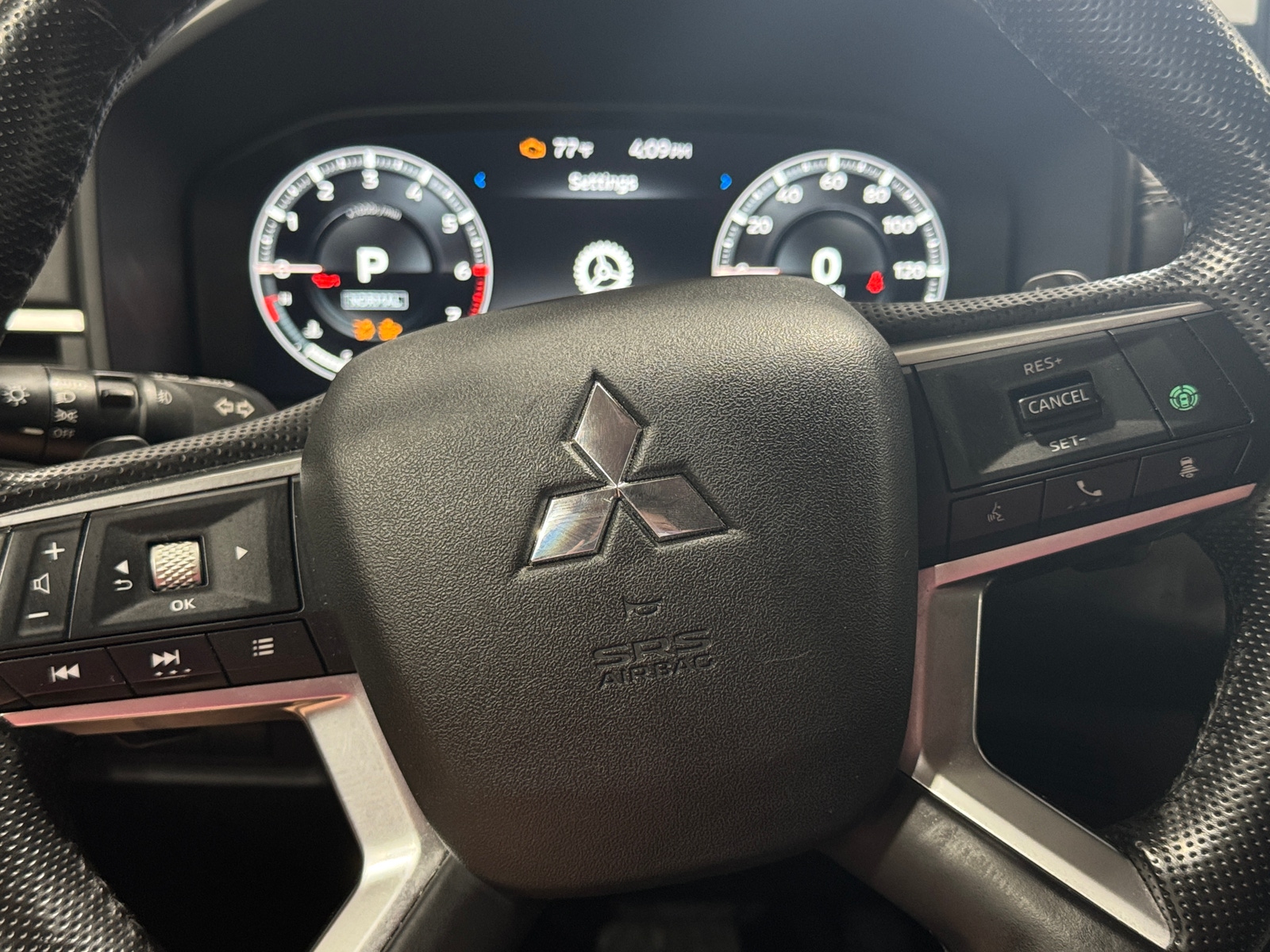 Thumbnail: 2022 Mitsubishi Outlander - 4