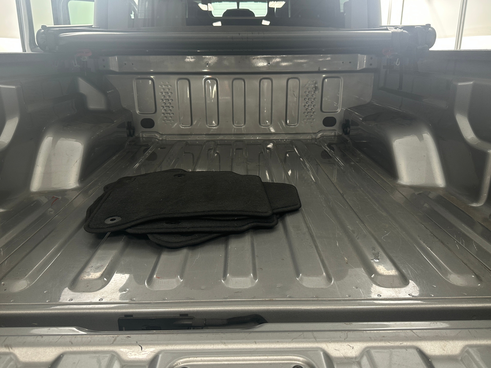 Thumbnail: 2021 Jeep Gladiator - 6