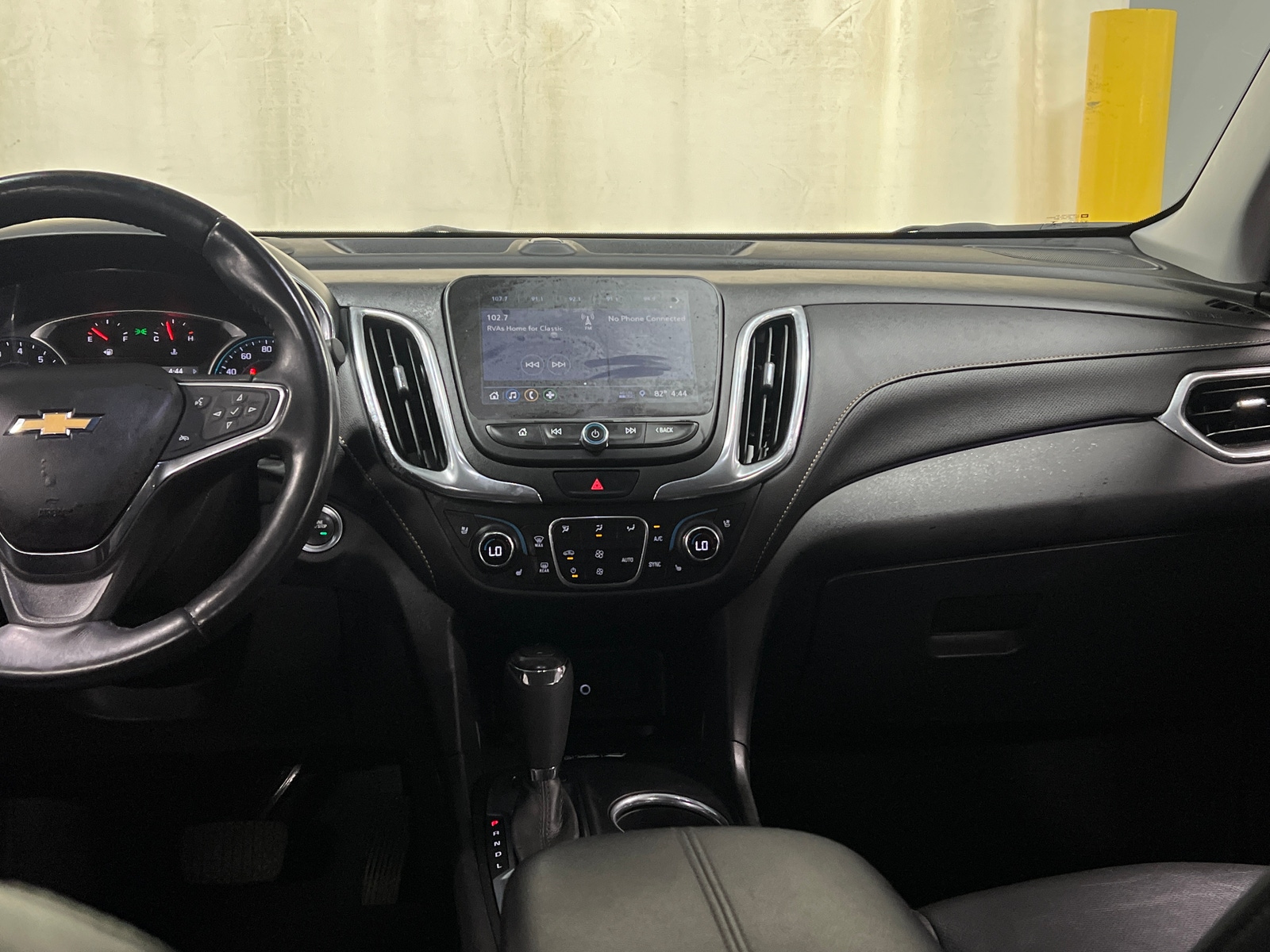 Thumbnail: 2020 Chevrolet Equinox - 3