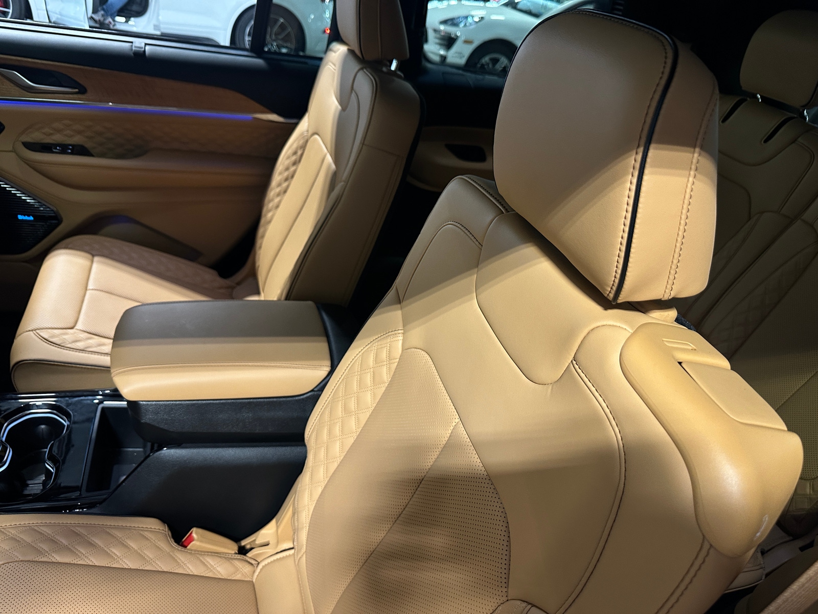 Thumbnail: 2023 Jeep Grand Cherokee L - 5