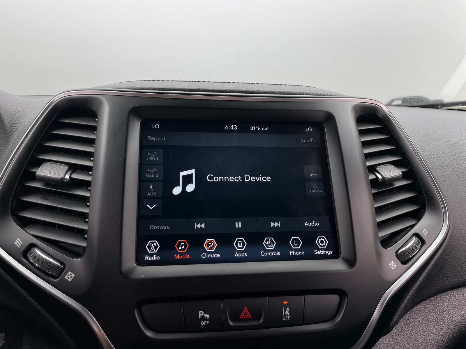 Thumbnail: 2021 Jeep Cherokee - 3
