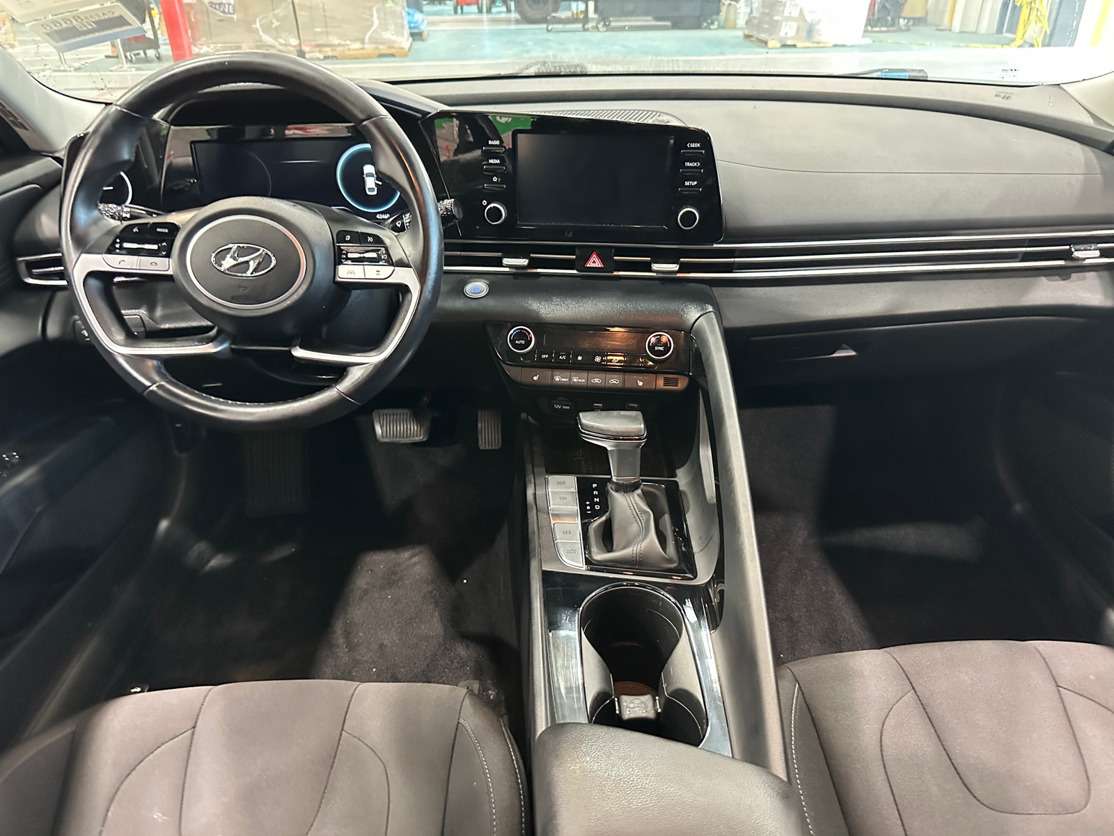Thumbnail: 2021 Hyundai Elantra - 3