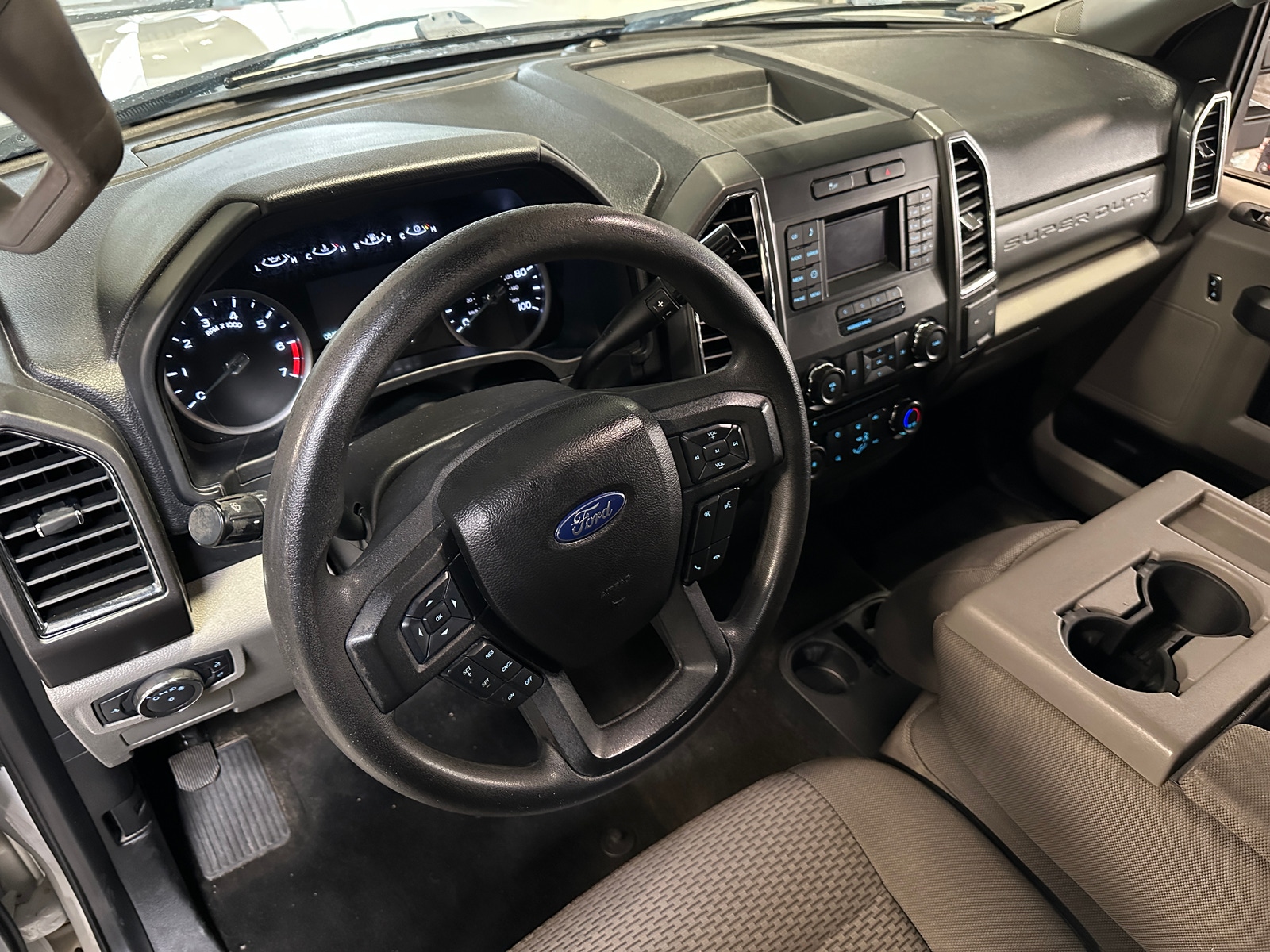 Thumbnail: 2018 Ford Econoline - 3