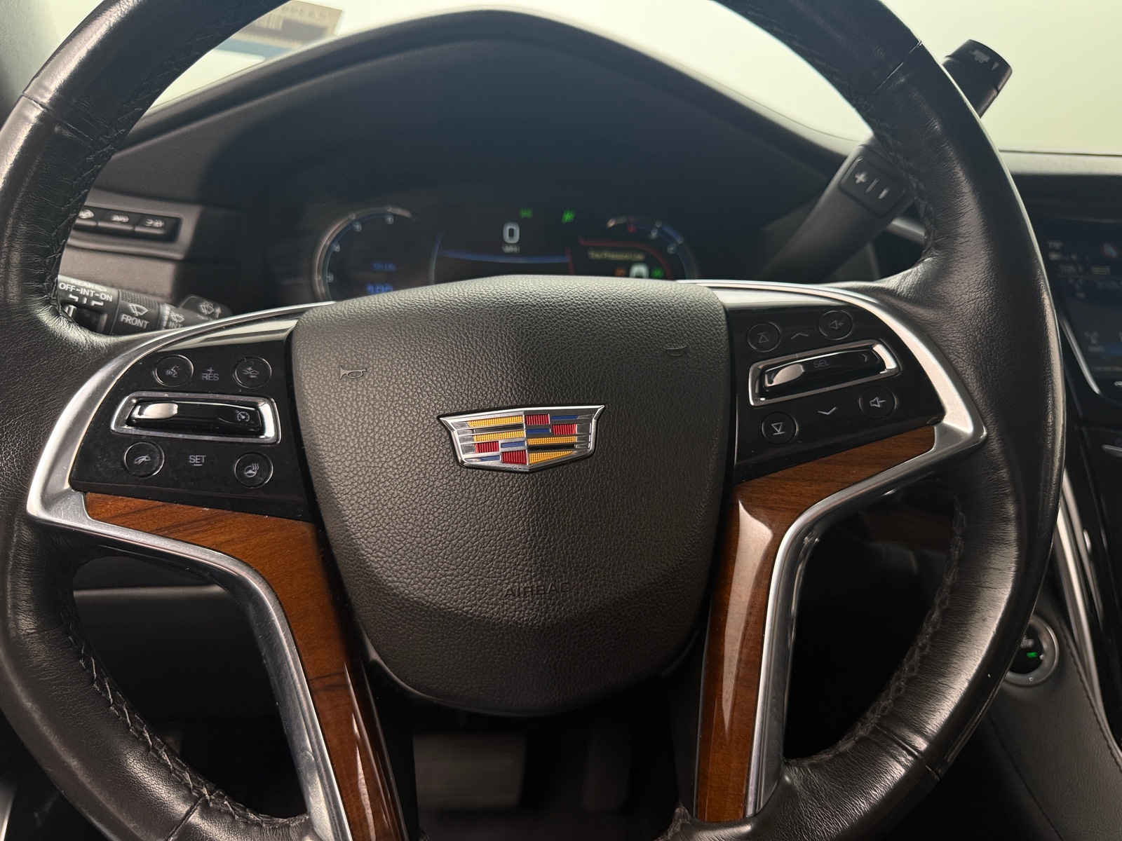 Thumbnail: 2020 Cadillac Escalade - 4