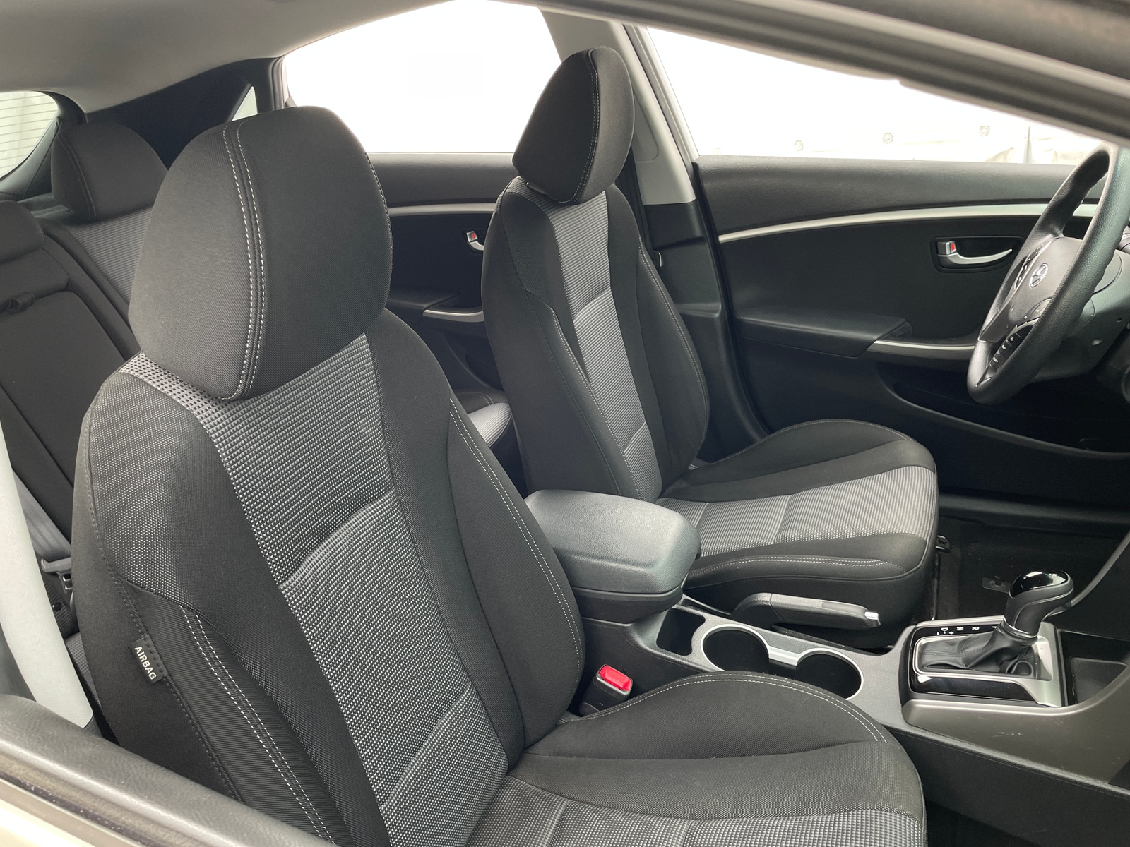 Thumbnail: 2016 Hyundai Elantra - 2