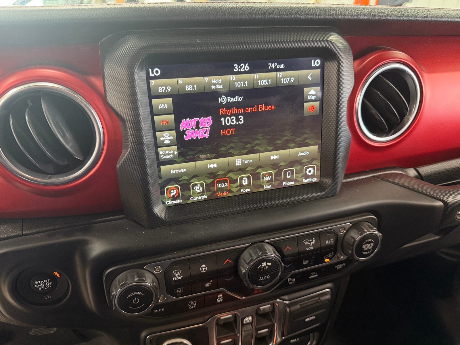 Thumbnail: 2020 Jeep Gladiator - 3