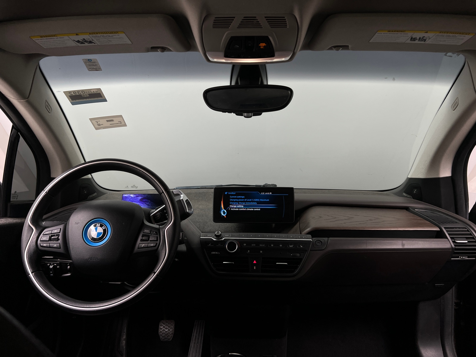 Thumbnail: 2017 BMW i3 - 2