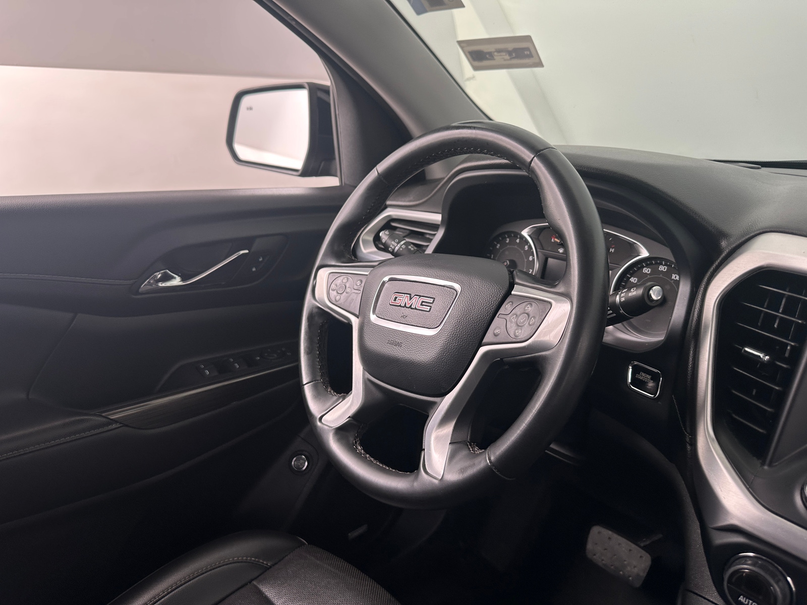Thumbnail: 2023 GMC Acadia - 4