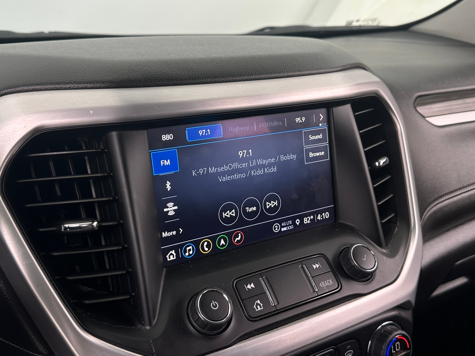 Thumbnail: 2023 GMC Acadia - 3