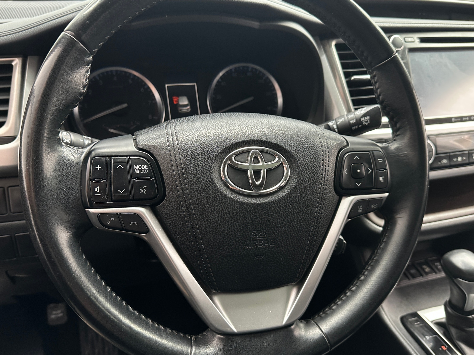 Thumbnail: 2017 Toyota Highlander - 4