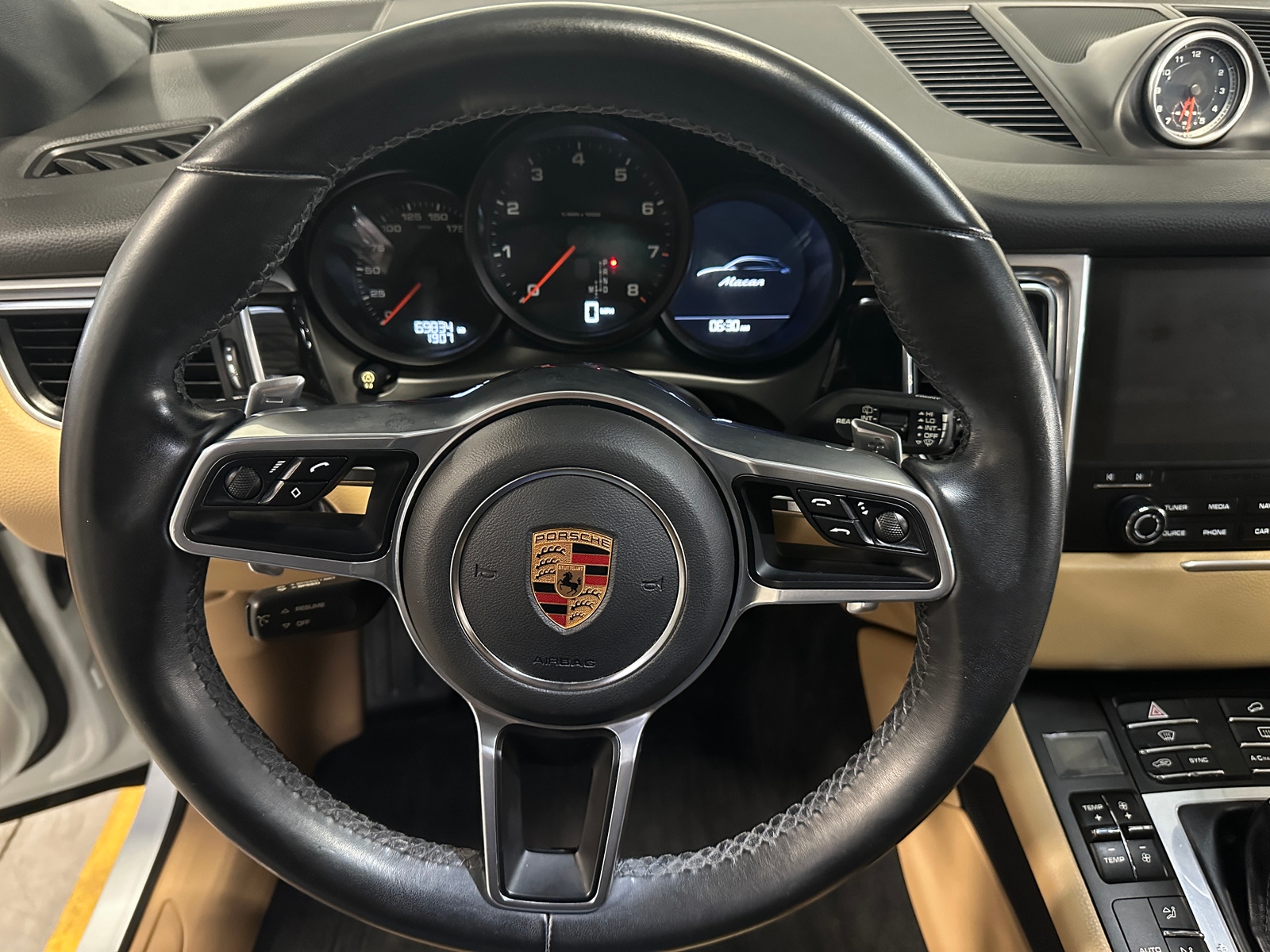 Thumbnail: 2018 Porsche Macan - 4