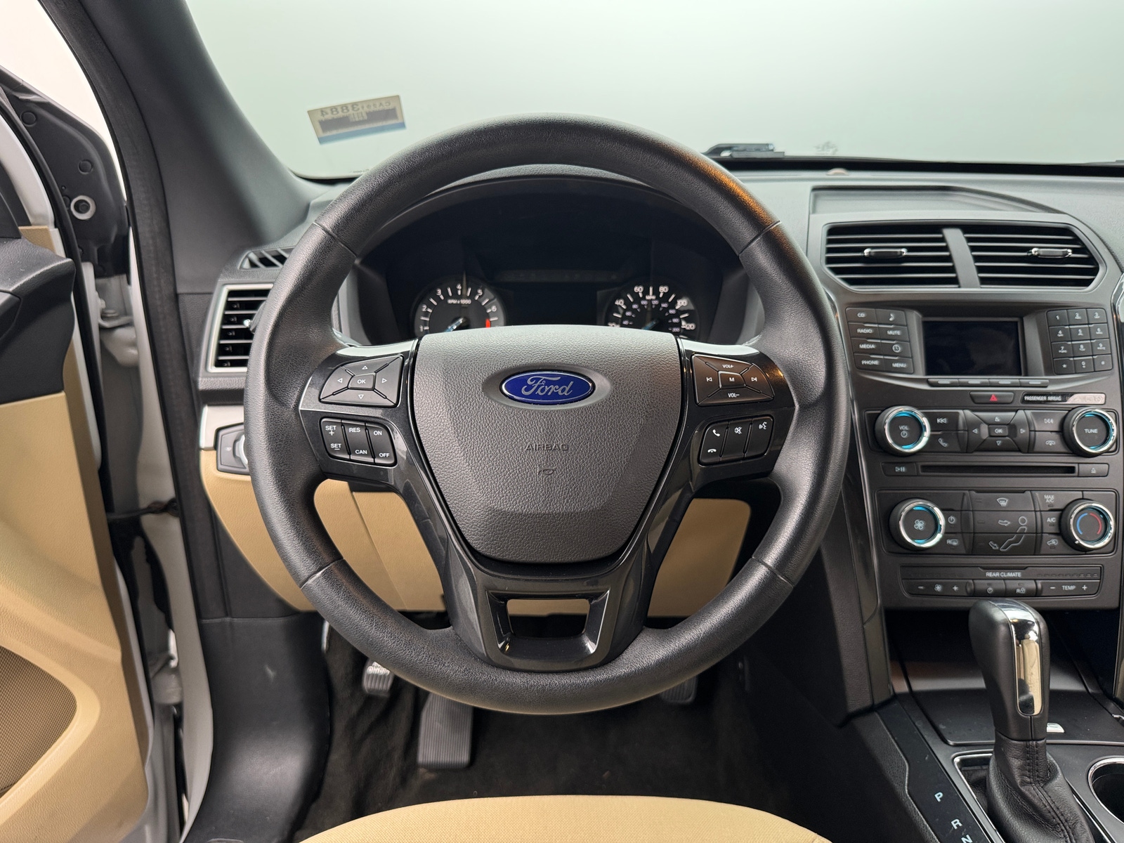 Thumbnail: 2017 Ford Explorer - 5