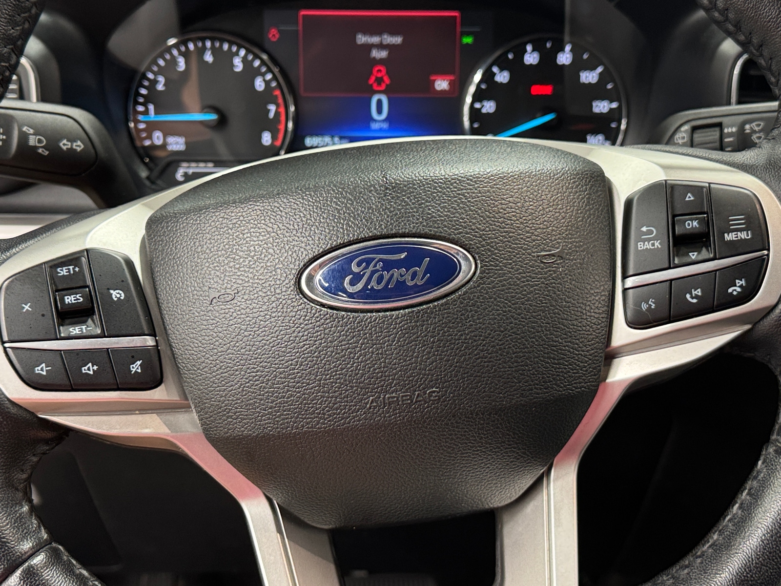 Thumbnail: 2022 Ford Explorer - 5