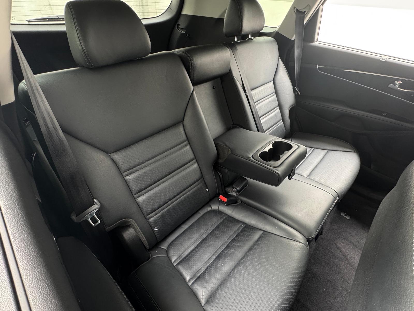 Thumbnail: 2017 Kia Sorento - 5