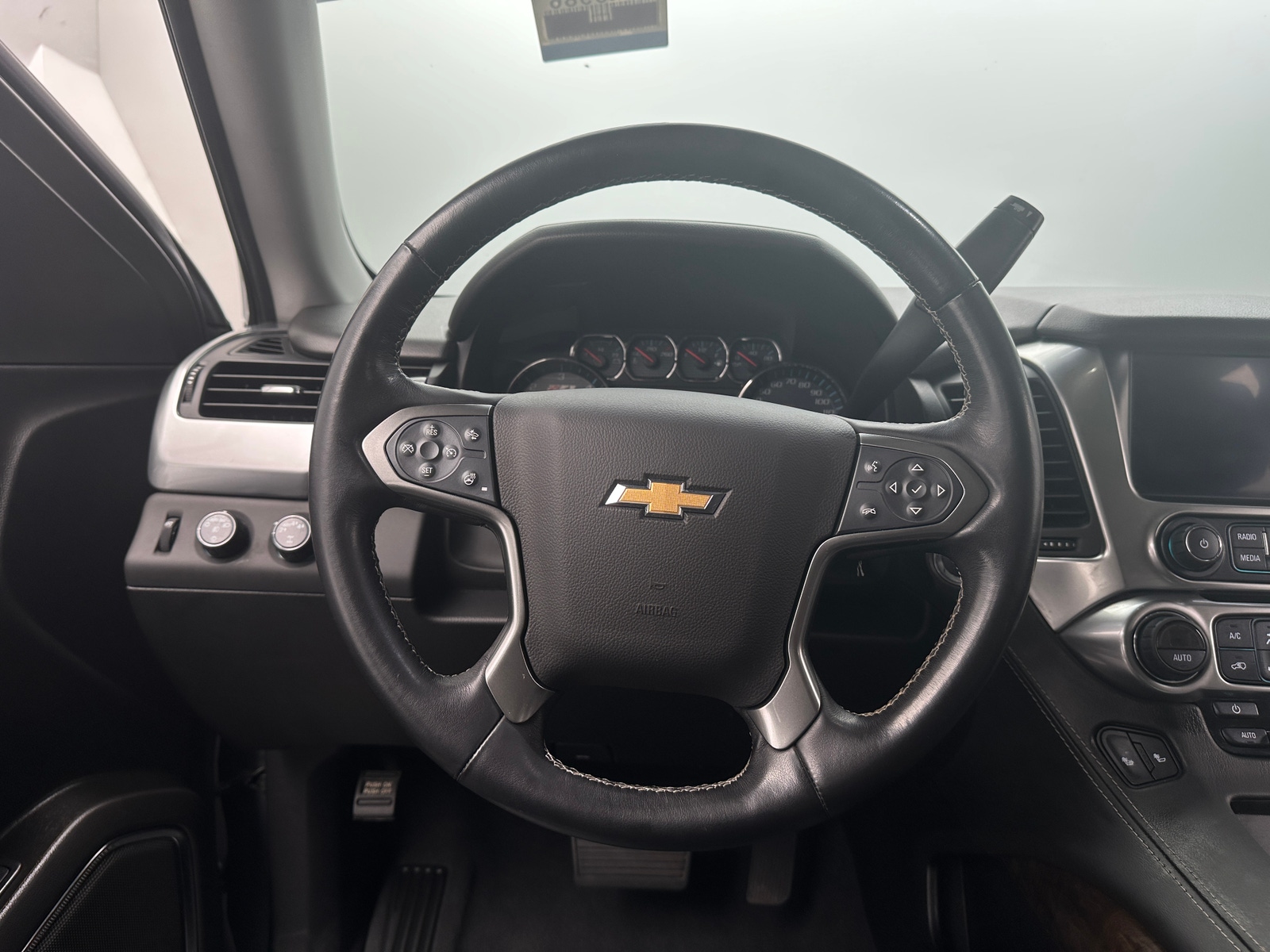 Thumbnail: 2019 Chevrolet Tahoe - 4
