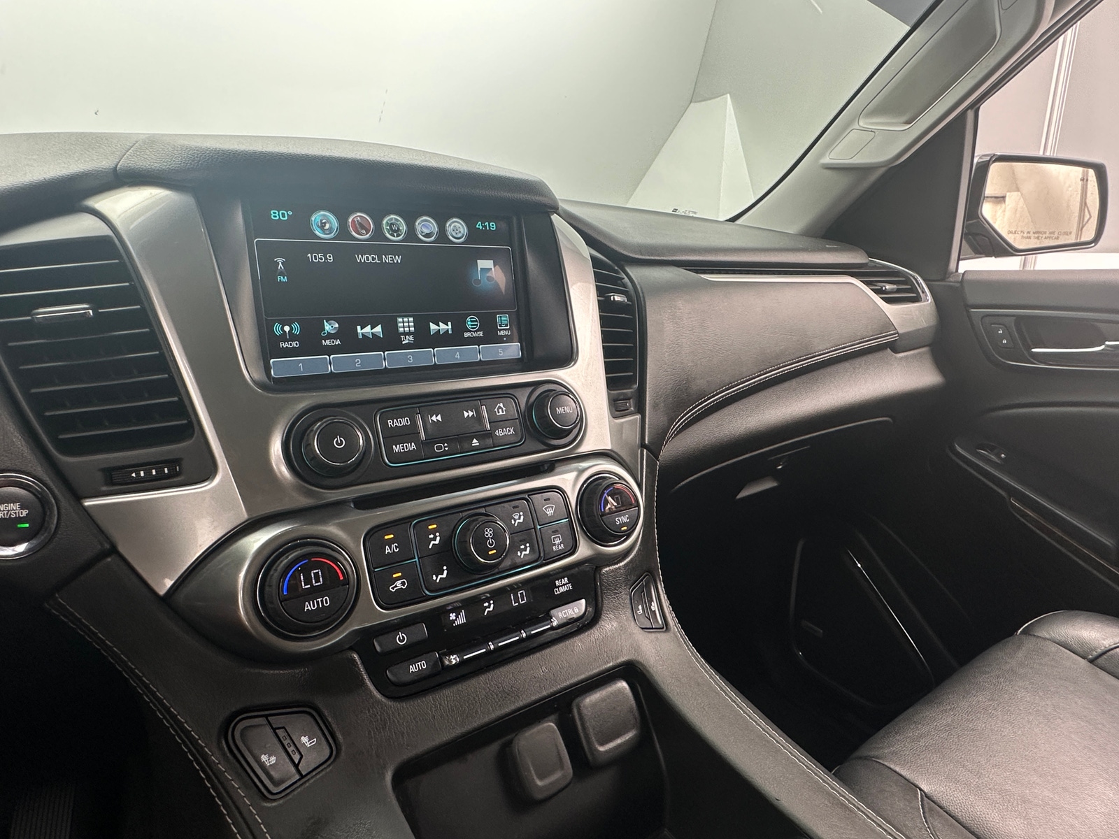 Thumbnail: 2019 Chevrolet Tahoe - 3
