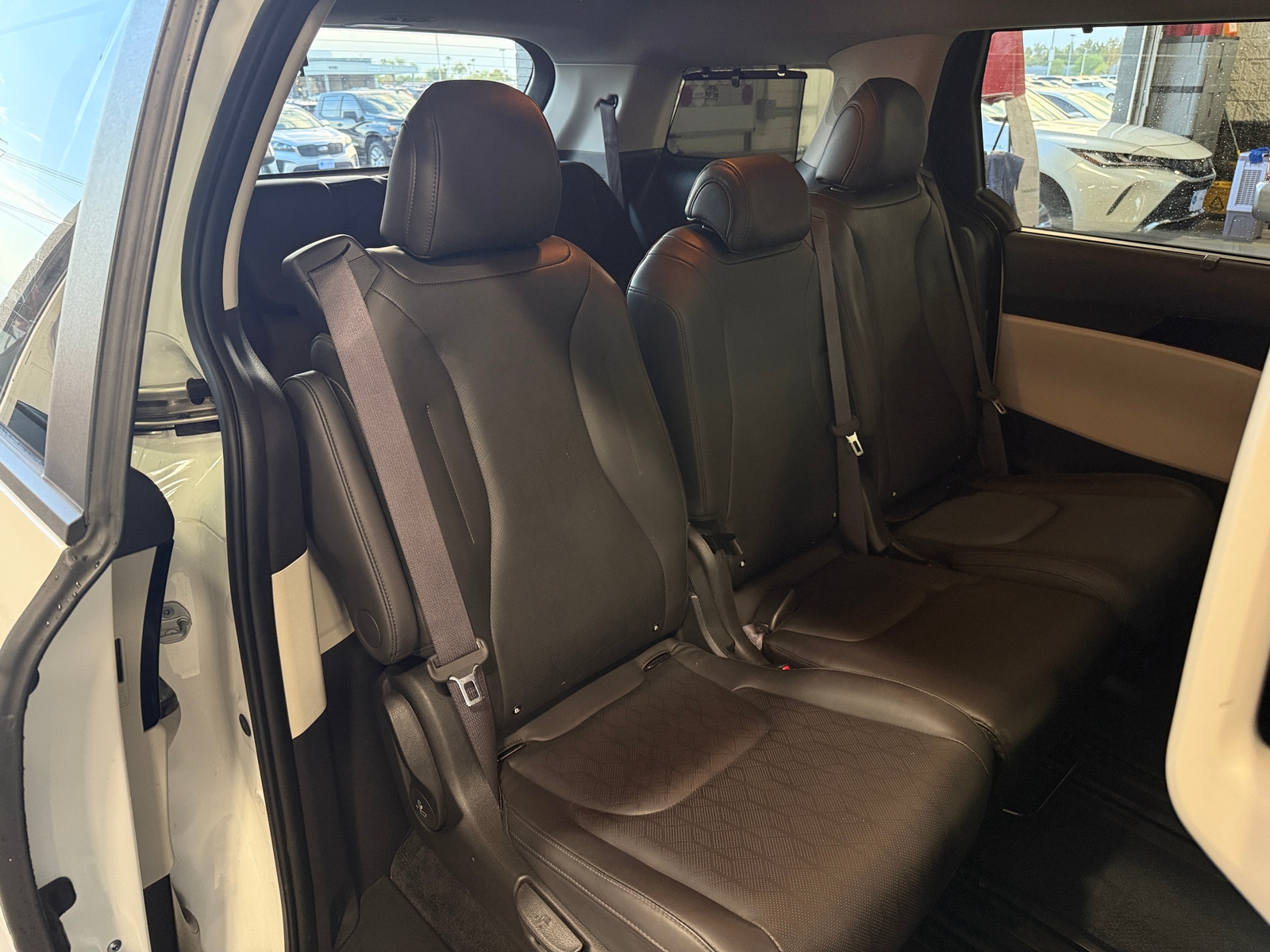 Thumbnail: 2024 Kia Carnival - 5