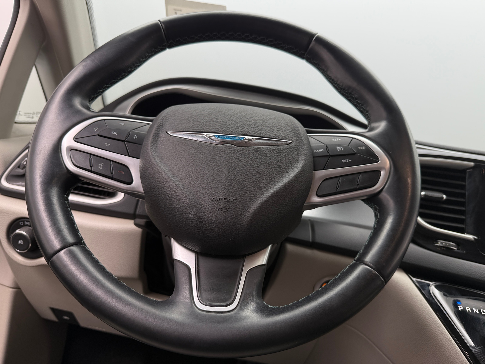 Thumbnail: 2018 Chrysler Pacifica - 4