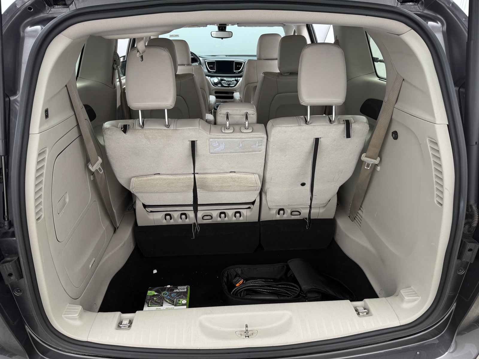 Thumbnail: 2018 Chrysler Pacifica - 6