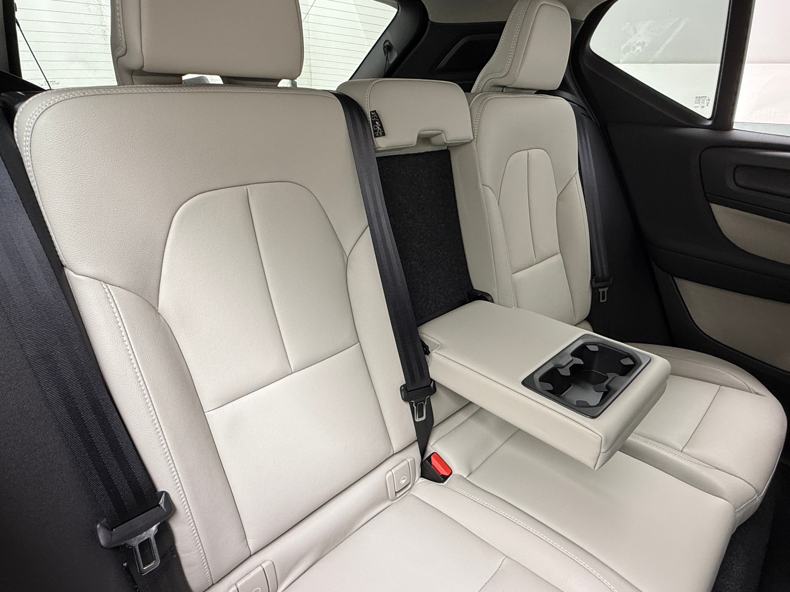 Thumbnail: 2021 Volvo XC40 - 5