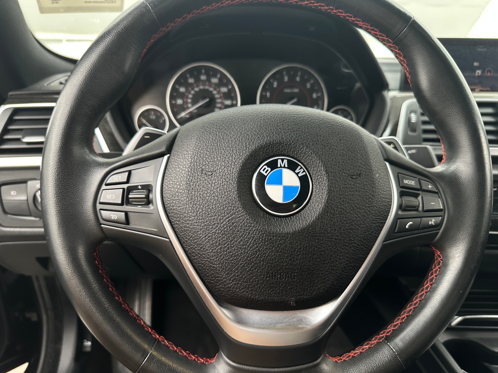Thumbnail: 2018 BMW 4 Series - 4