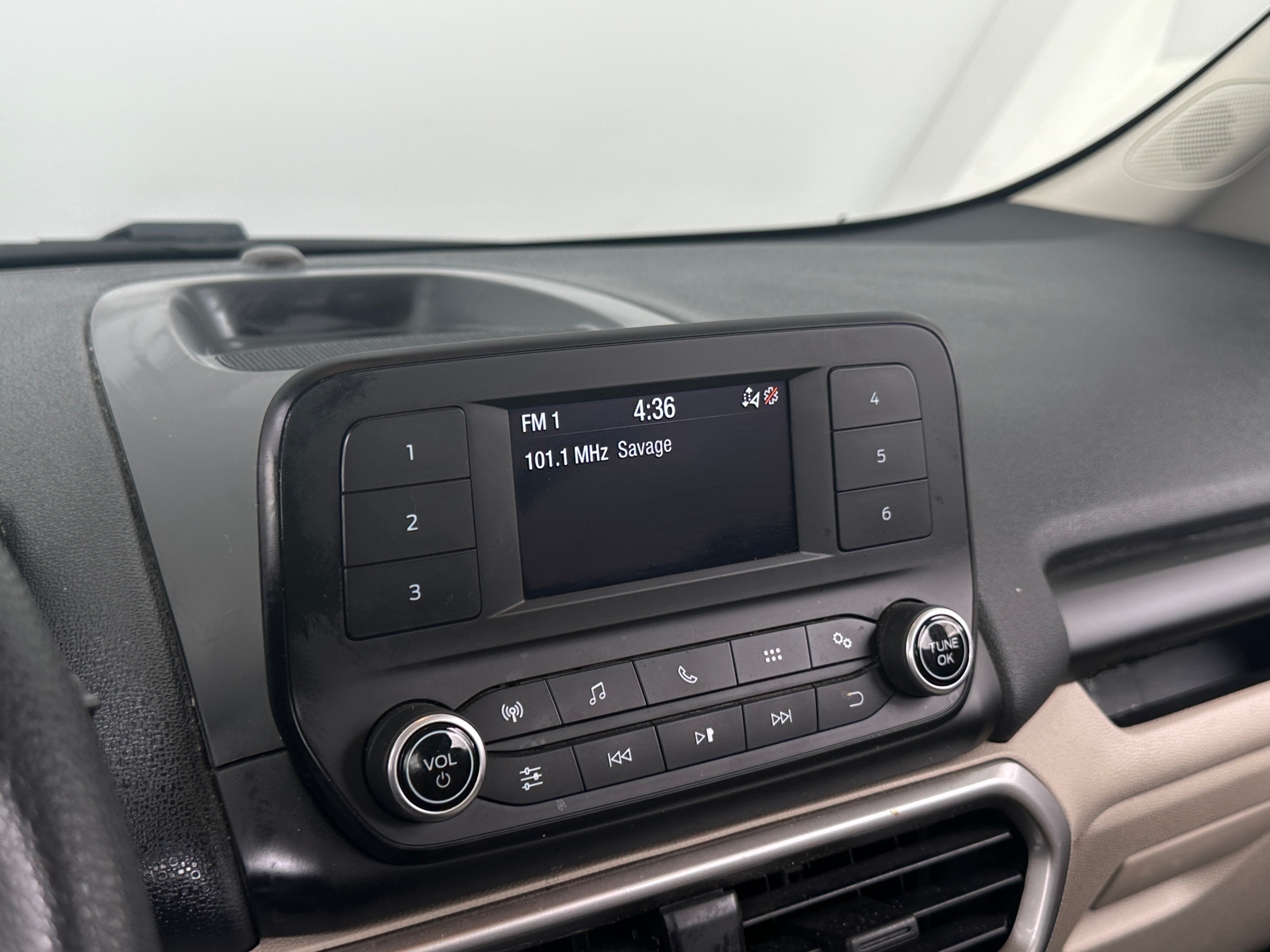 Thumbnail: 2021 Ford EcoSport - 4