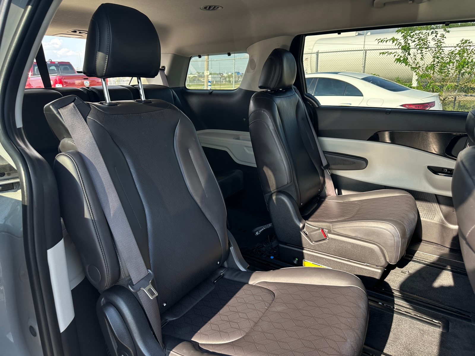 Thumbnail: 2024 Kia Carnival - 5