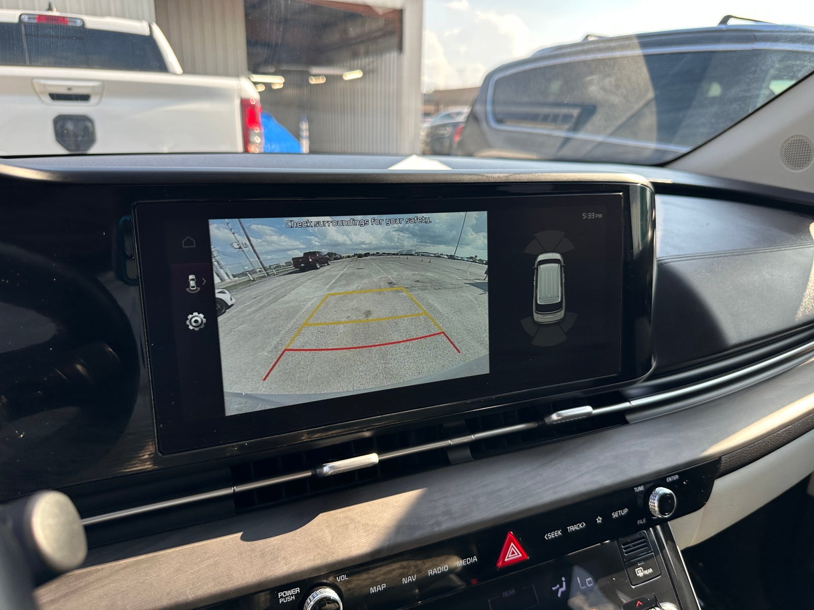 Thumbnail: 2024 Kia Carnival - 3