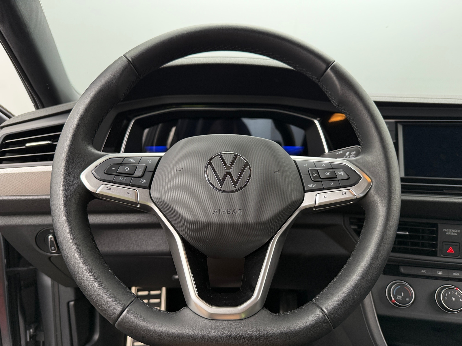 Thumbnail: 2023 Volkswagen Jetta - 5