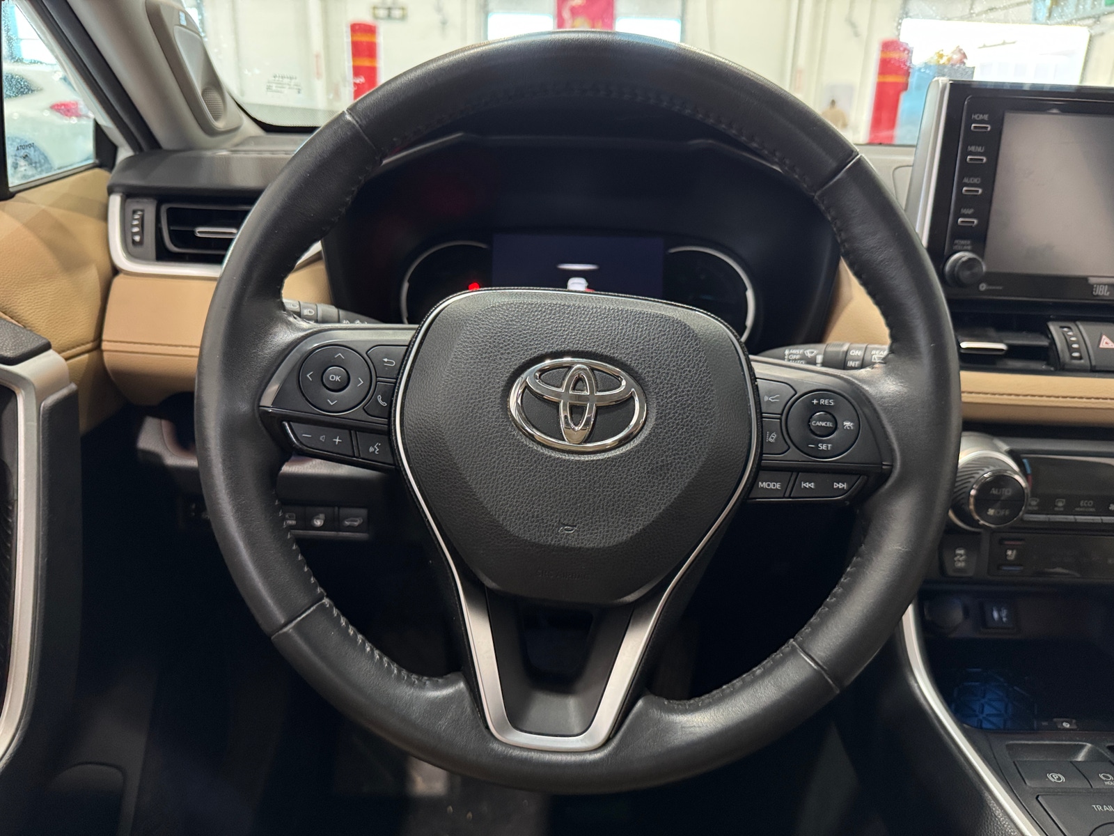 Thumbnail: 2019 Toyota RAV4 - 4