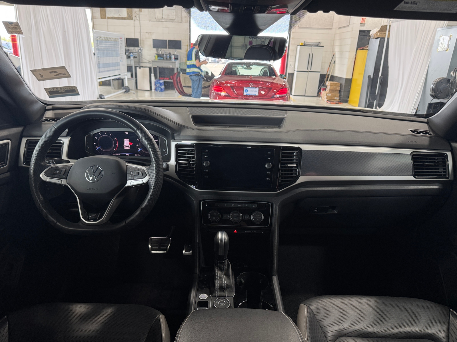 Thumbnail: 2023 Volkswagen Atlas - 2